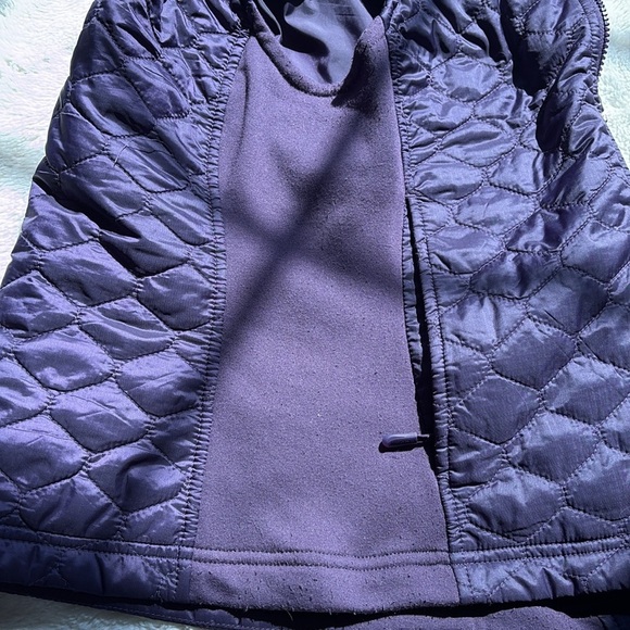 L.L.Bean Plum Quilted Lightweight Vest – Size XS | Cozy Layers | Fall Winter - Picture 7 of 8